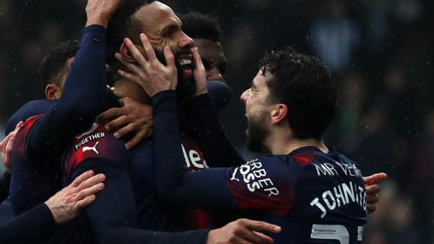 Huddersfield Town 1-4 West Bromwich Albion: Baggies score four second-half goals