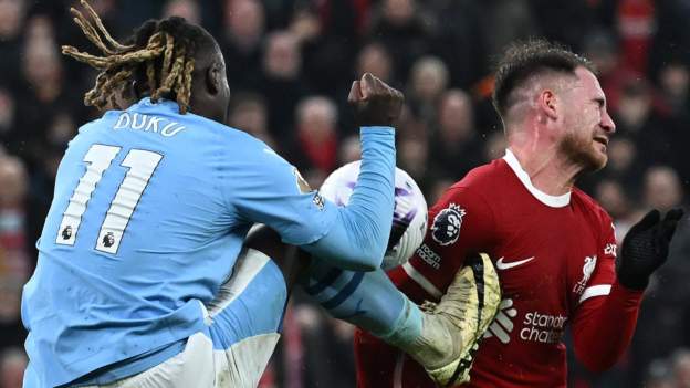 Howard Webb: VAR right to stay out of Liverpool-Man City penalty decision says referees’ chief