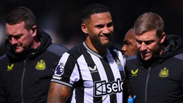 Jamaal Lascelles: Newcastle captain out for six to nine months with ACL injury