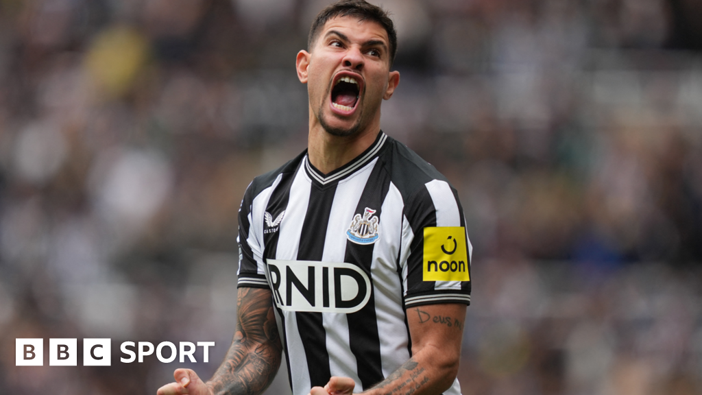 Bruno Guimaraes: Newcastle boss Eddie Howe wants midfielder to stay Bruno Guimaraes: Newcastle boss Eddie Howe wants midfielder to stay