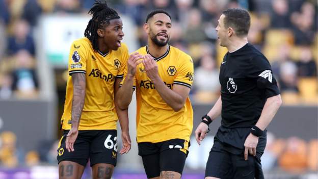 Wolves chairman questions role of VAR after disallowed Max Kilman effort
