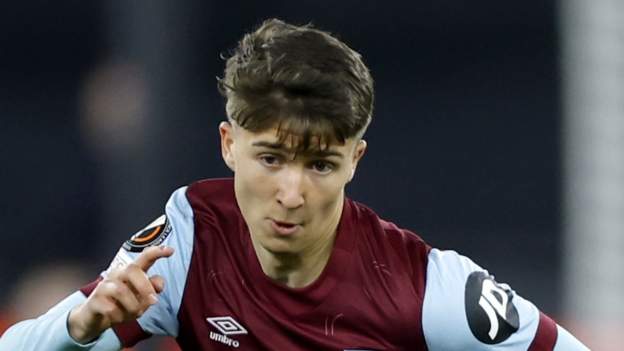 West Ham’s George Earthy leaves hospital after head injury