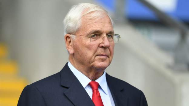 Sir Chips Keswick: Former Arsenal chairman dies aged 84