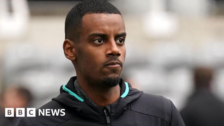 Burglars target Newcastle United striker Alexander Isak’s home