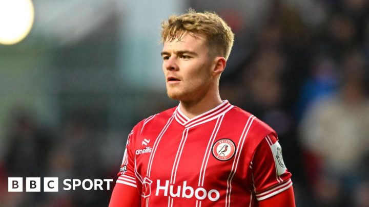 Bristol City: Tommy Conway has ‘decision to make’ over future