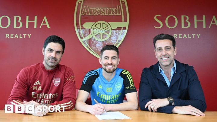 Jorginho: Arsenal’s Italy midfielder signs contract extension