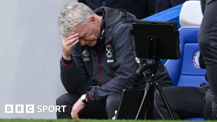 Moyes apologises to fans after heavy Chelsea loss