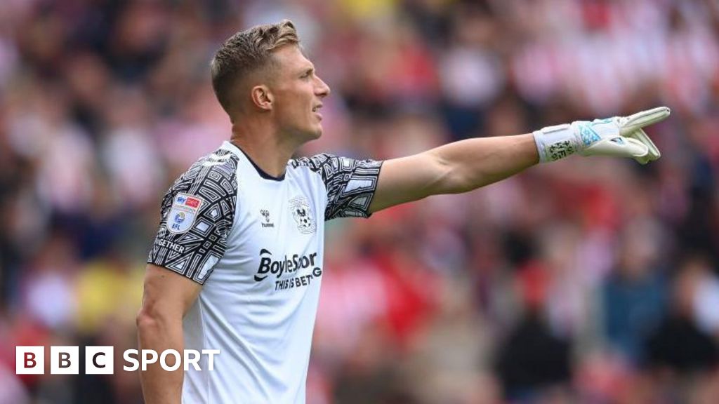 Sunderland sign Coventry City goalkeeper Simon Moore Sunderland sign Coventry City goalkeeper Simon Moore