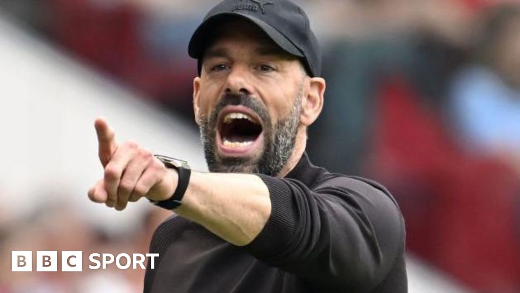 Ruud van Nistelrooy: Burnley hold talks with former Manchester United over managerial vacancy Ruud van Nistelrooy: Burnley hold talks with former Manchester United over managerial vacancy