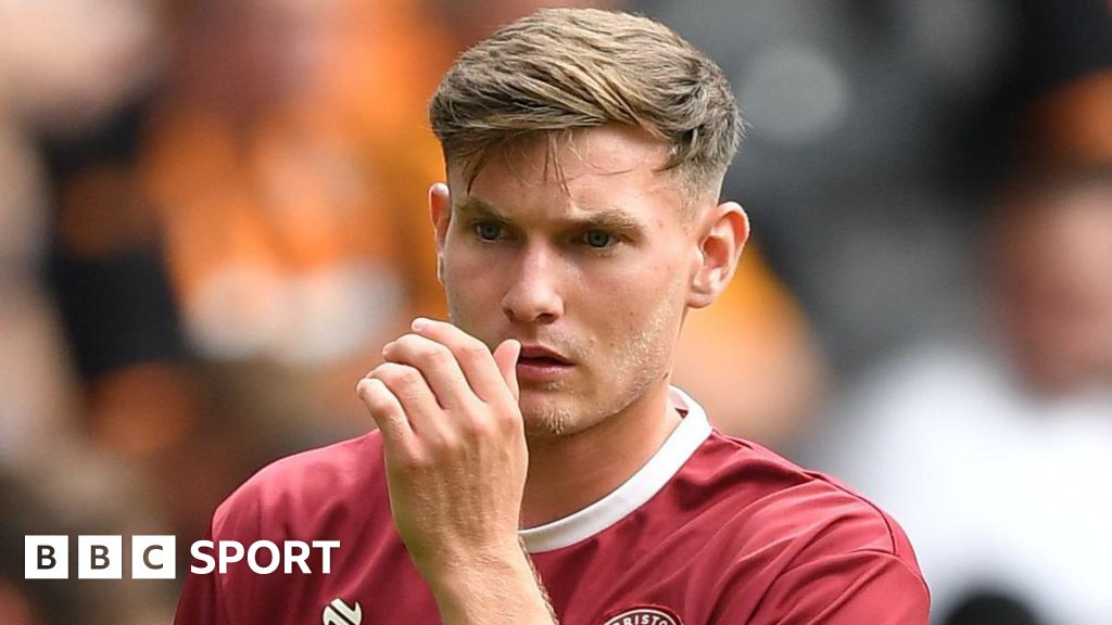 Taylor Gardner-Hickman: Birmingham sign Bristol City midfielder Taylor Gardner-Hickman: Birmingham sign Bristol City midfielder