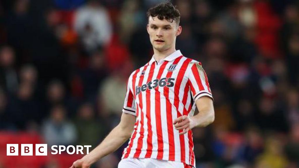 Bristol City sign Luke McNally from Burnley for undisclosed fee Bristol City sign Luke McNally from Burnley for undisclosed fee