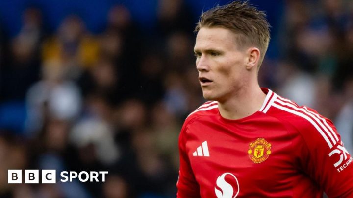 Scott McTominay: Napoli agree 30m euros fee with Man Utd