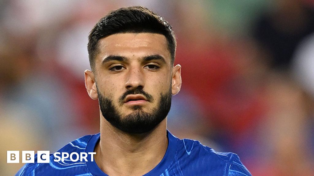 Everton seal late deadline day move for Chelsea forward Armando Broja Everton seal late deadline day move for Chelsea forward Armando Broja