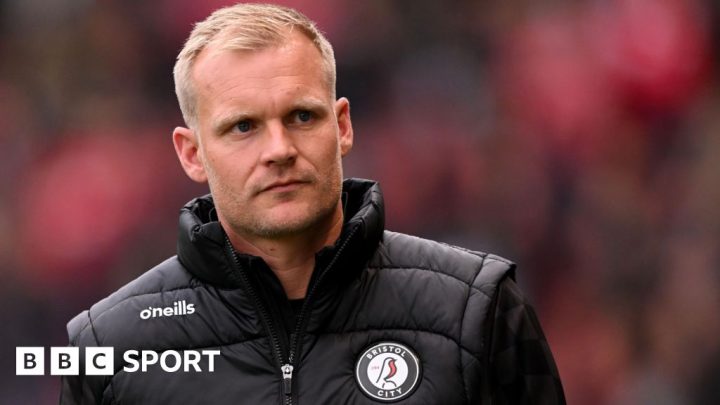 Bristol City head coach Liam Manning to take leave after death of baby son