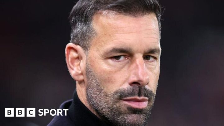 Ruud van Nistelrooy: Leicester City name Dutchman as their new manager
