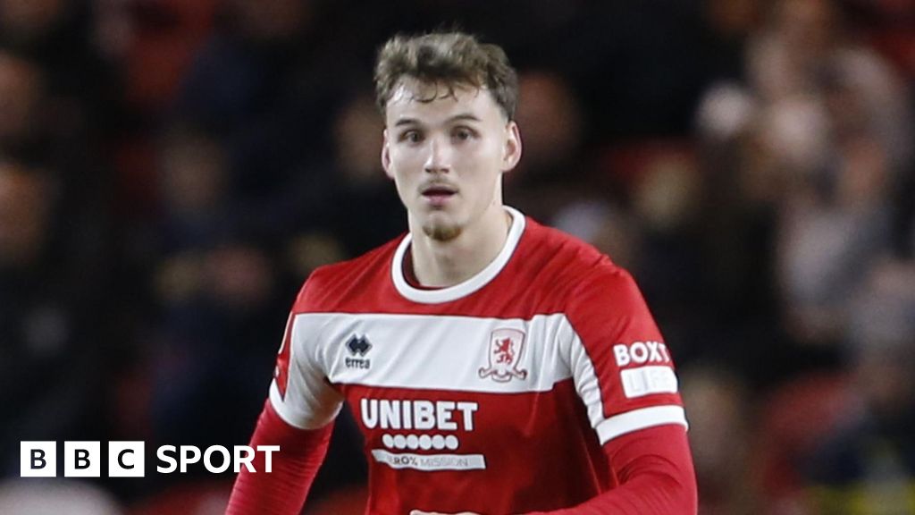Middlesbrough: Defender Rav van den Berg out for number of weeks with knee injury Middlesbrough: Defender Rav van den Berg out for number of weeks with knee injury