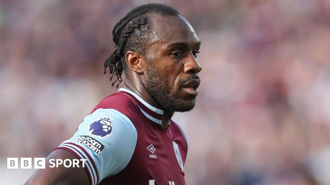 Michail Antonio: West Ham players to visit team-mate in hospital after car crash Michail Antonio: West Ham players to visit team-mate in hospital after car crash
