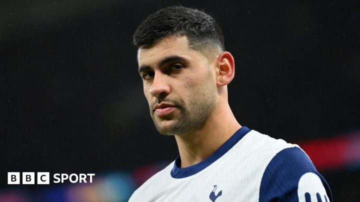 Romero criticises Spurs board for lack of spending