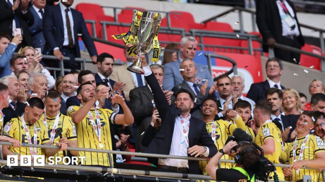 Des Buckingham: Oxford boss reacts to sacking by the club Des Buckingham: Oxford boss reacts to sacking by the club