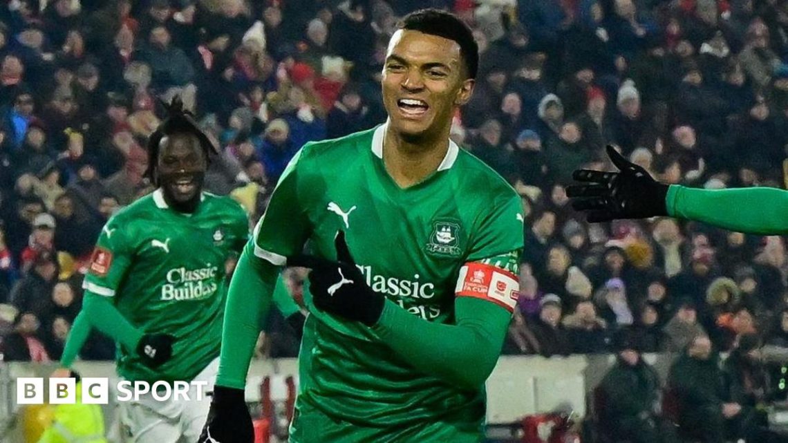 Morgan Whittaker: Plymouth Argyle boss Miron Muslic lauds in-demand forward’s focus Morgan Whittaker: Plymouth Argyle boss Miron Muslic lauds in-demand forward’s focus