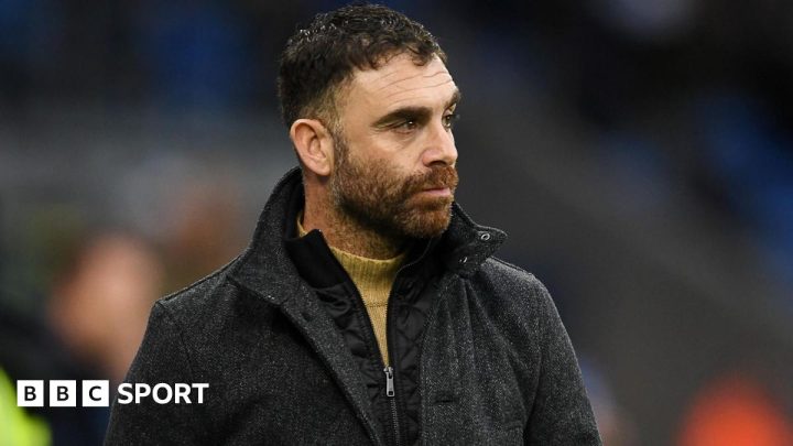 Omer Riza: Cardiff City boss criticises referee Durkin for Robinson red