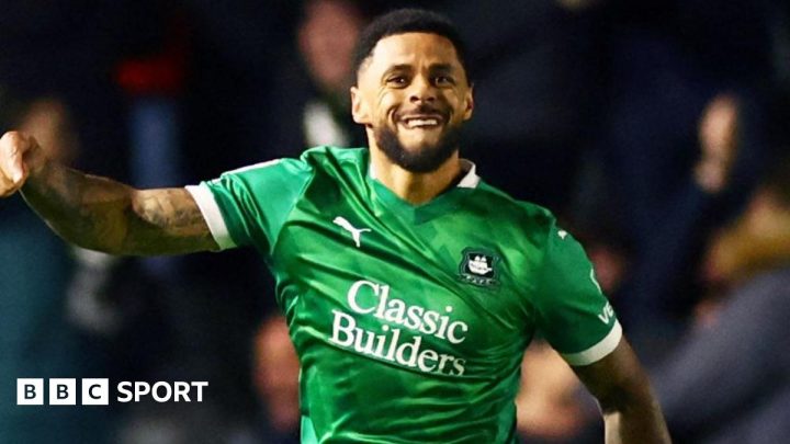 Andre Gray leaves Plymouth Argyle as short-term contract expires