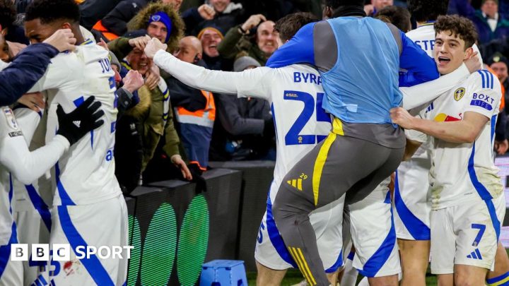 Leeds 2-1 Sunderland: Whites embrace chaos to take promotion step