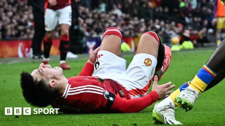 Lisandro Martinez: Manchester United defender suffers cruciate knee ligament injury