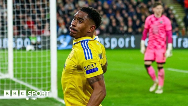 Leeds United: Junior Firpo contract a priority after Blades win