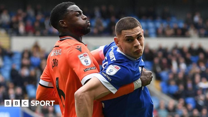 Cardiff City 1-1 Sheffield Wednesday: Bluebirds squander lead