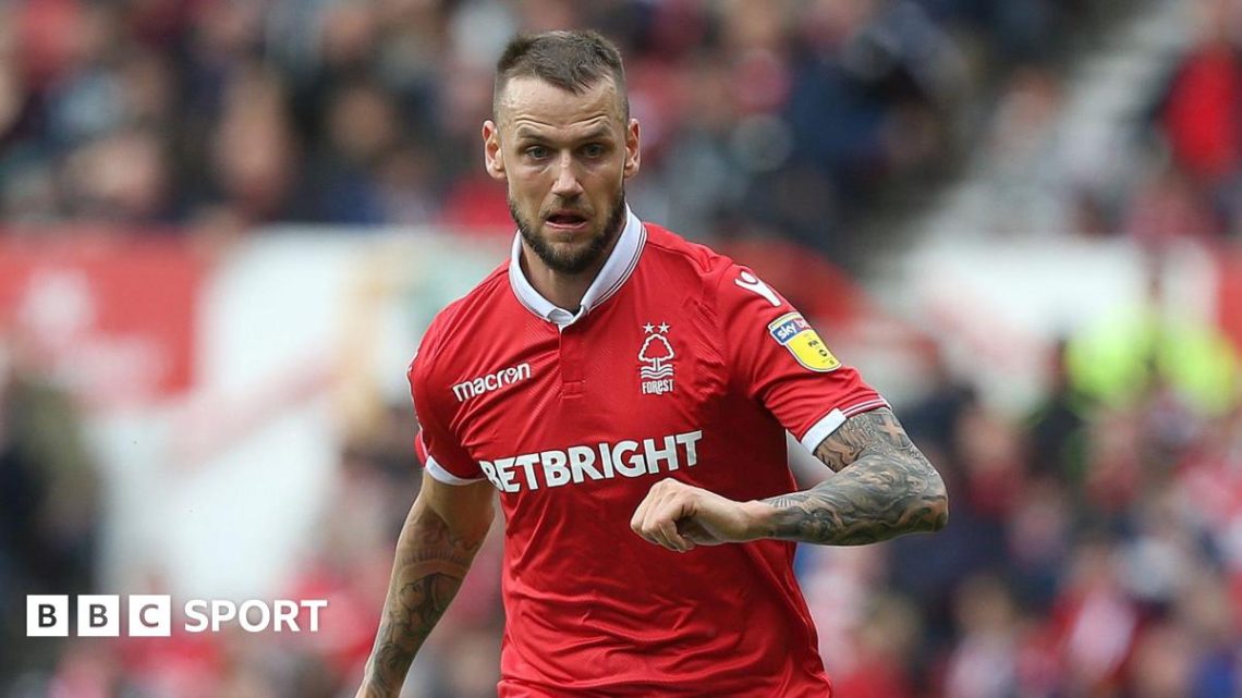 Alexander Milosevic: Portsmouth sign ex-Nottingham Forest defender on free transfer