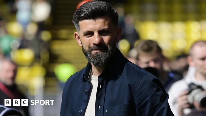 Miron Muslic calls on Plymouth Argyle forwards to step up