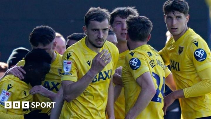 Oxford United 1-0 Sheffield United: Blades miss chance to return to top of Championship