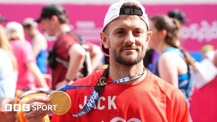 Jack Wilshere: Norwich interim boss completes London Marathon