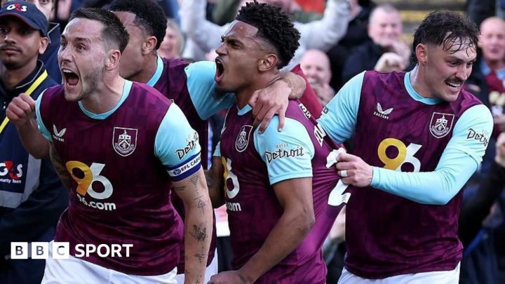 Burnley 2-1 Sheffield United: Clarets promoted along with Leeds
