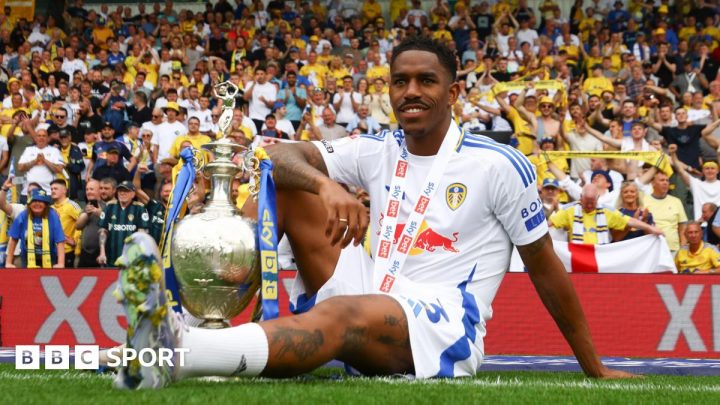 Leeds United: Championship winners open talks with Junior Firpo and Sam Byram as Josuha Guilavogui leaves