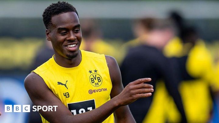 Jamie Gittens: Why Chelsea want another ex-Manchester City youngster
