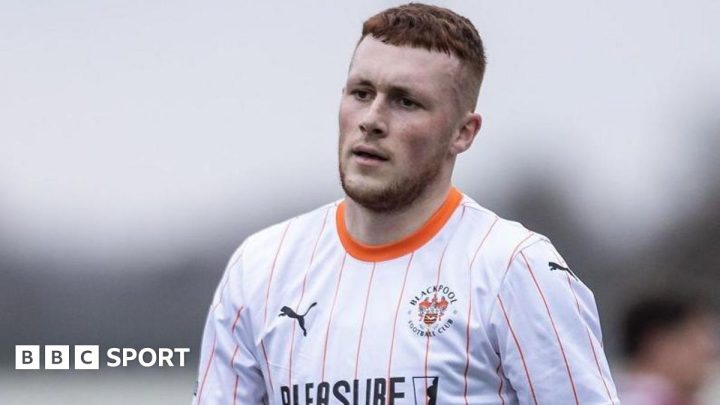 Sonny Carey: Blackpool midfielder signs for promoted Charlton Athletic