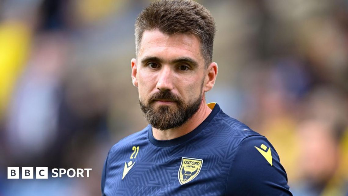 Matt Ingram: Oxford United goalkeeper signs new deal Matt Ingram: Oxford United goalkeeper signs new deal