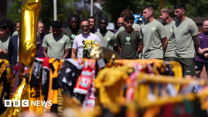 Wolverhampton Wanderers remember former player Diogo Jota