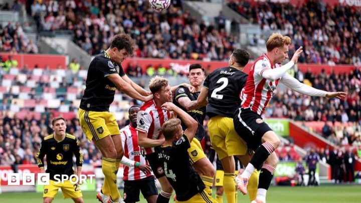 Brentford 3-1 Man Utd: Bruno Fernandes misses penalty in United defeat