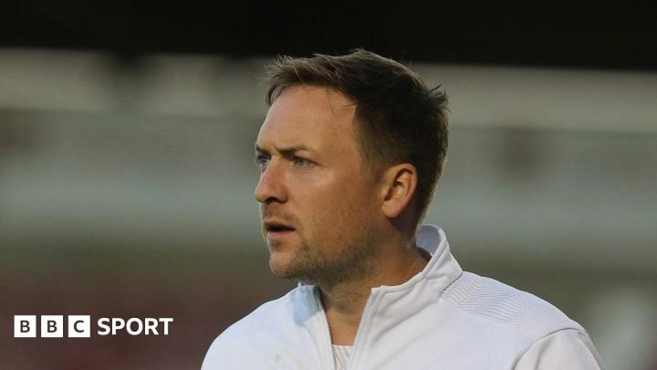 Sheffield Wednesday: Owls first-team coach Andy Parslow to leave club