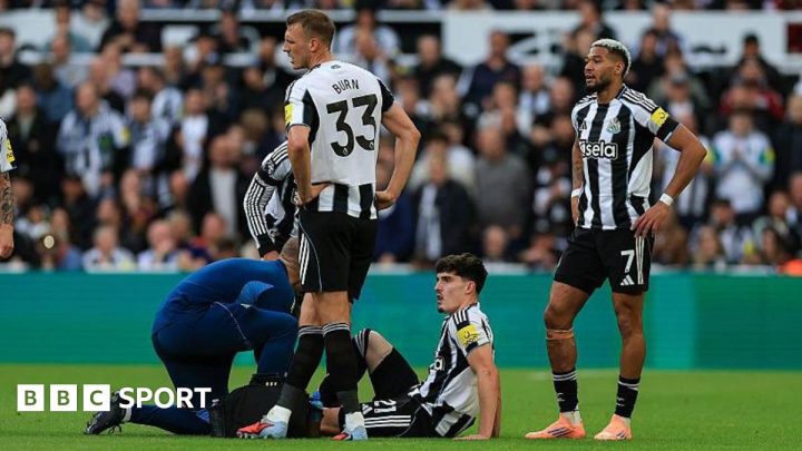Newcastle: Tino Livramento out for eight weeks and wait for Yoane Wissa debut continues