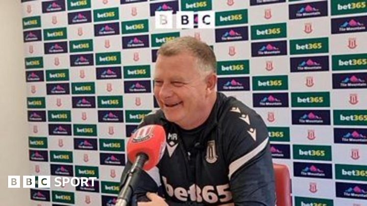 Stoke City: Mark Robins wants to ‘hit the ground running’ after break