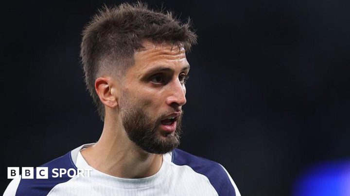 Rodrigo Bentancur: Tottenham midfielder signs new ‘long-term’ deal