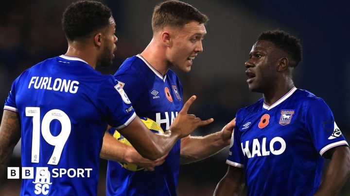 Ipswich Town: Kieran McKenna tells players to keep arguments private