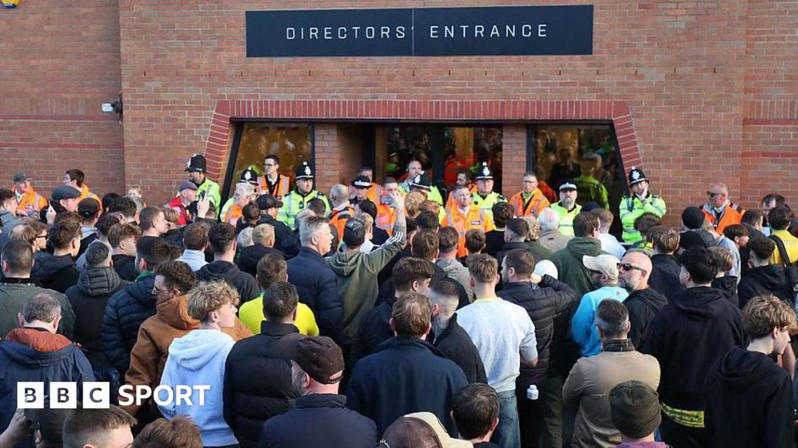 Fan’s voice: Liam Manning’s failure the symptom of a bigger malaise at Norwich Fan’s voice: Liam Manning’s failure the symptom of a bigger malaise at Norwich
