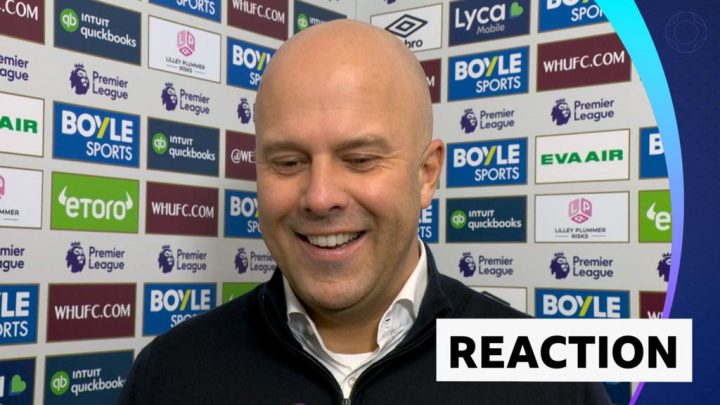 'Mo will be important for us' – Slot defends dropping Salah. Video, 00:03:06'Mo will be important for us' – Slot defends dropping Salah