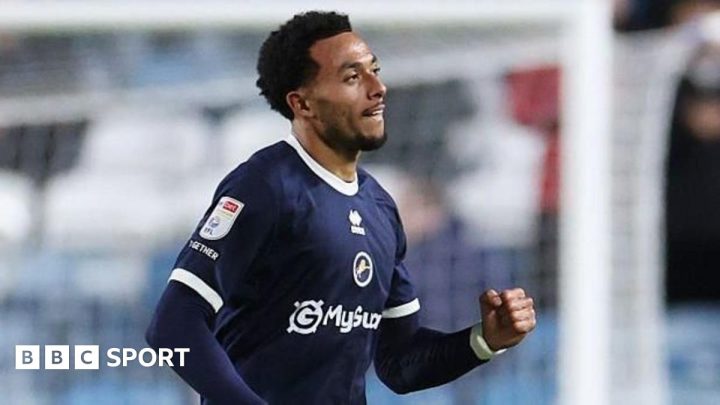 Millwall 1-0 Sheffield Wednesday: Femi Azeez scores winner for home side