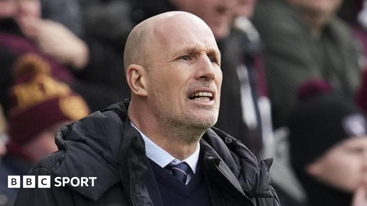 Philippe Clement ‘won’t play fantasy football’ at Norwich City – Chris Sutton
